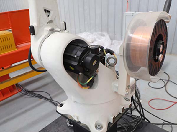新手正确操作焊接机器人 新手正确操作焊接机器人